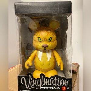 Disney Vinylmation 9” Urban Series #8 Sabertooth Tiger RARE & RETIRED